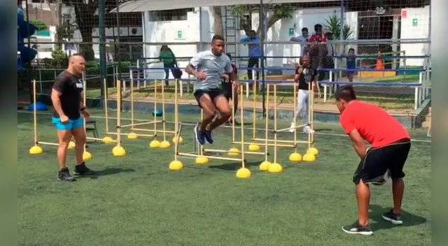 Jefferson Farfán entrena duro pese a no tener equipo. Jefferson Farfán entrena duro pese a no tener equipo.