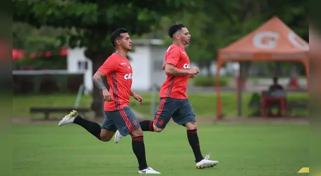 Miguel Trauco sorprendió por su rudeza en los entrenamientos del Flamengo.