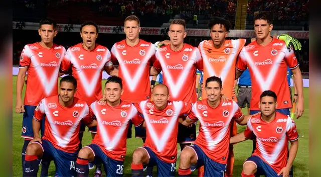 Pedro Gallese y Matías Cahais durante una formación de Veracruz.