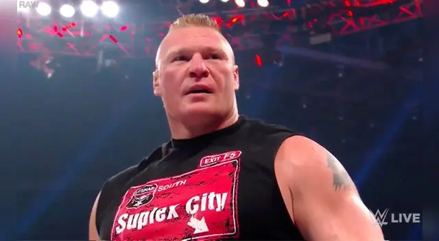 En el Monday Night Raw, Brock Lesnar volvió a la WWE y repartió golpes.