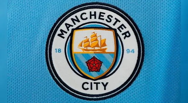 Manchester City no sabe en qué gastar el dinero. Esta vez ficharon a un jugador que aún ni llega a la adolescencia. Manchester City no sabe en qué gastar el dinero. Esta vez ficharon a un jugador que aún ni llega a la adolescencia.