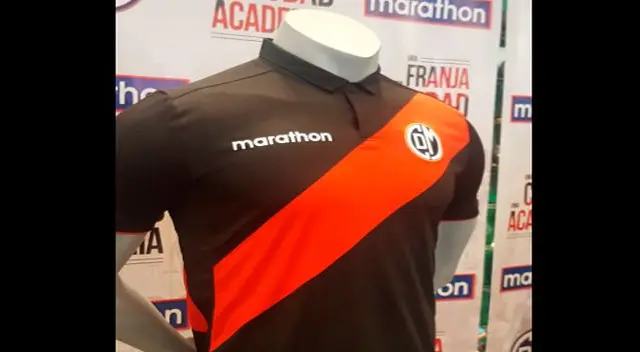 Deportivo Municipal estrenará histórica camiseta en Descentralizado 2017 y Copa Libertadores. Deportivo Municipal estrenará histórica camiseta en Descentralizado 2017 y Copa Libertadores.