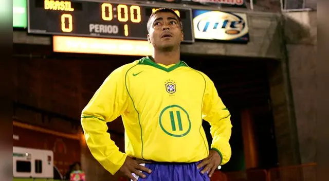 El mítico delantero de la selección brasileña, Romario luce una terrible figura.
