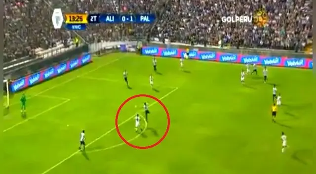 Alianza Lima: el grosero error de Araujo para el segundo gol de Palestino | VIDEO
