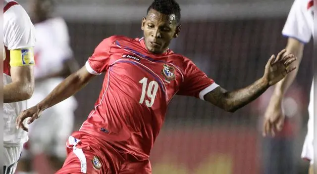“Negrito” Quintero fue oficializado como “jale” merengue por todo el 2017. Reemplazante de Polo llega hoy y jugará la Copa Libertadores. “Negrito” Quintero fue oficializado como “jale” merengue por todo el 2017. Reemplazante de Polo llega hoy y jugará la Copa Libertadores.