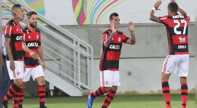 BRASIL se rinde ante Guerrero y Trauco tras estrenarse de forma brillante en el Carioca. “Estuvieron inspirados”, afirmó la prensa garota.