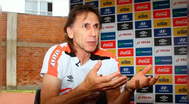El técnico nacional aplaudió regreso al fútbol de Farfán y Vargas