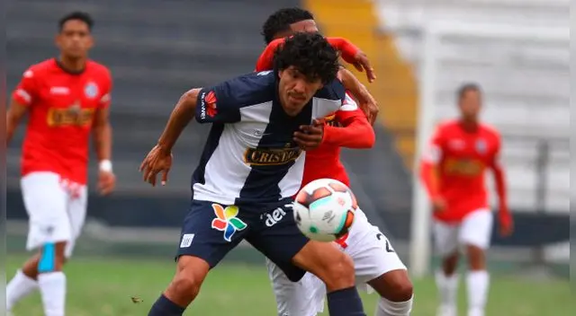 Óscar Vílchez durante un Alianza Lima-Juan Aurich en Matute.