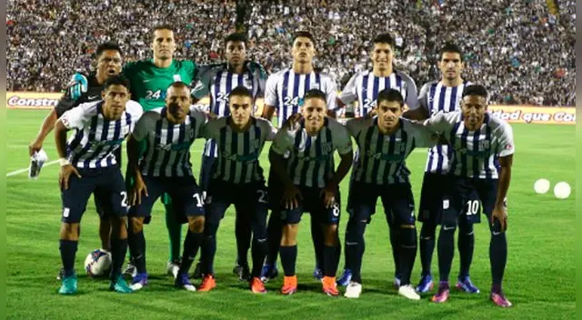 La alineación de Alianza Lima ante Palestino en la Noche Blanquiazul.