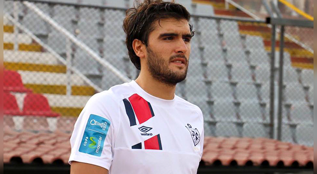 Alvaro Ampuero, con solo 24 años, el centrocampista de la San Martín, es otro de los futbolistas que militan en el medio local que se roba el corazón de todas chichas cada fin de semana. Alvaro Ampuero, con solo 24 años, el centrocampista de la San Martín, es otro de los futbolistas que militan en el medio local que se roba el corazón de todas chichas cada fin de semana.