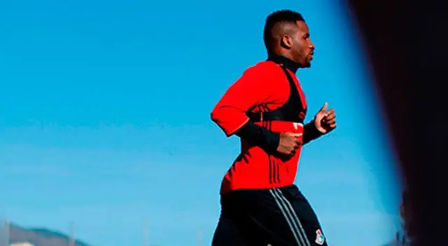 Jefferson Farfán comienza su etapa en el Lokomotiv Moscú,