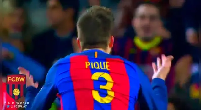 Gerard Piqué levanta de sus asientos a la hinchada del Barcelona.