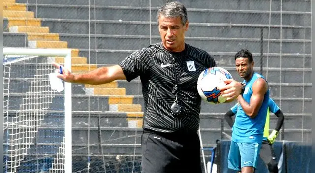 Alianza Lima: Pablo Bengoechea dejó este mensaje previo al clásico frente a Universitario. Alianza Lima: Pablo Bengoechea dejó este mensaje previo al clásico frente a Universitario.