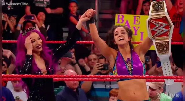 En el WWE Monday Night Raw, Bayley se coronó como la nueva dueña del título femenino.