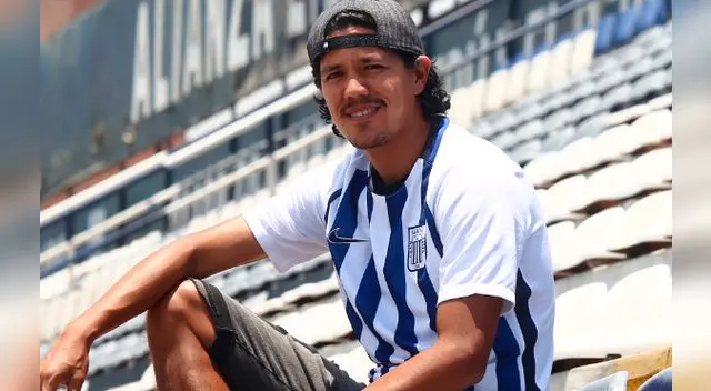 Vílchez 'pechó' a los cremas y fue el gran capitán grone durante los noventa minutos en el gran clásico del fútbol peruano. Vílchez 'pechó' a los cremas y fue el gran capitán grone durante los noventa minutos en el gran clásico del fútbol peruano.