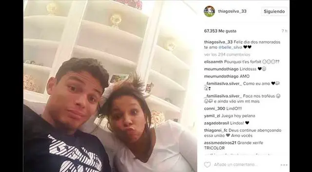 Thiago Silva, jugador del PSG con su esposa 