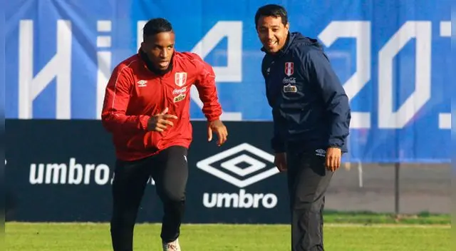 Nolberto Solano y Jefferson Farfán durante un entrenamiento de Perú en la Copa América 2015. Nolberto Solano y Jefferson Farfán durante un entrenamiento de Perú en la Copa América 2015.