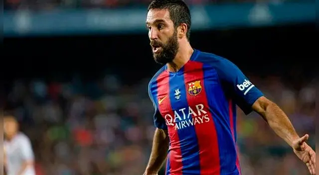 Arda Turán estuvo la semana pasada en Londres y compró una casa cerca del Stamford Bridge y hasta se dio el tiempo para visitar a Diego Costa.