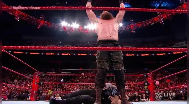 Braun Strowman y Big Show se vieron las caras desde el último Royal Rumble. Braun Strowman y Big Show se vieron las caras desde el último Royal Rumble.