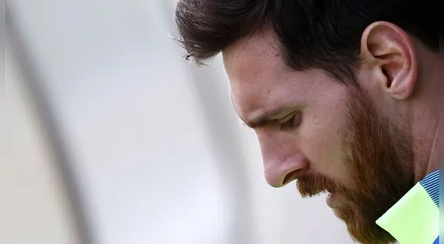 Lionel Messi estaría peleado con Luis Enrique y no renovaría con el Barcelona. Lionel Messi estaría peleado con Luis Enrique y no renovaría con el Barcelona.