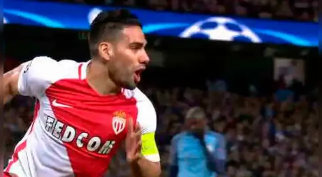 Radamel Falcao celebra su gol al Manchester City
