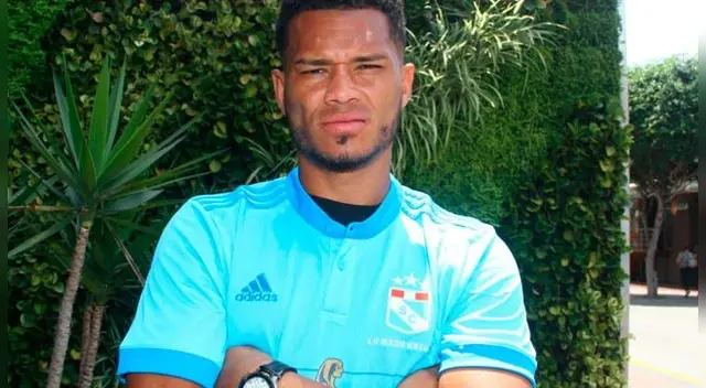 Panameño Rolando Blackburn recién debutará con Sporting Cristal el fin de semana ante el Sport Rosario, en el partido de la fecha 5 del Torneo de Verano 2017. Panameño Rolando Blackburn recién debutará con Sporting Cristal el fin de semana ante el Sport Rosario, en el partido de la fecha 5 del Torneo de Verano 2017.
