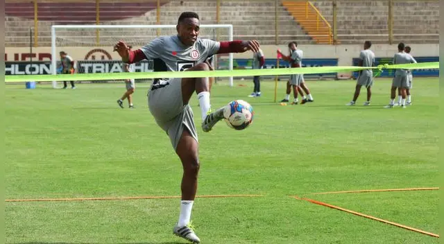 Universitario: Luis Tejada será el único delantero ante Real Garcilaso. Universitario: Luis Tejada será el único delantero ante Real Garcilaso.