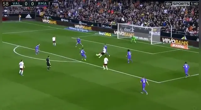 En el Real Madrid vs. Sevilla, Simone Zaza se mandó con un golazo en la Liga Santander.
