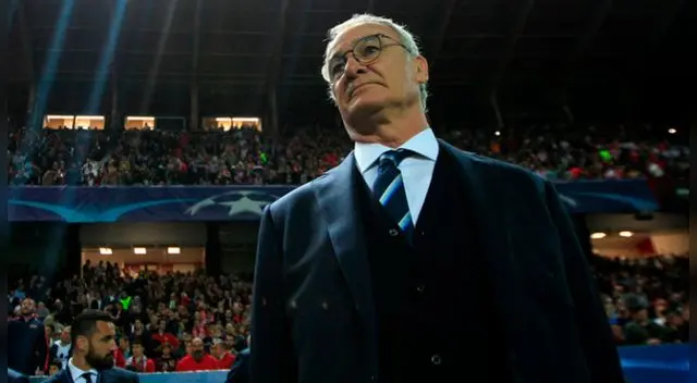 Claudio Ranieri durante un partido del Leicester City.