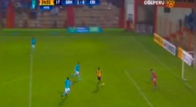 En el Sporting Cristal vs. Sport Rosario, Pablo Lavandeira anotó un golazo. En el Sporting Cristal vs. Sport Rosario, Pablo Lavandeira anotó un golazo.