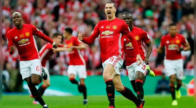 Zlatan Ibrahimovic celebra su primer gol al Southampton en la final de la Copa de la Liga. Zlatan Ibrahimovic celebra su primer gol al Southampton en la final de la Copa de la Liga.