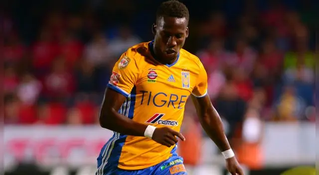 Luis Advíncula y los jugadores peruanos más veloces del momento Luis Advíncula y los jugadores peruanos más veloces del momento