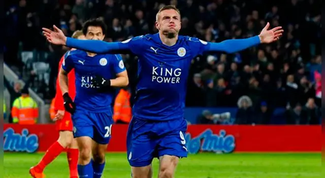 En el Leicester vs. Liverpool, Jamie Vardy anotó un doblete en la Premier League. En el Leicester vs. Liverpool, Jamie Vardy anotó un doblete en la Premier League.