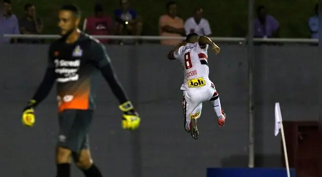 Con Christian Cueva, Sao Paulo venció 4-2 al PSTC y avanzó a tercera ronda de la Copa de Brasil