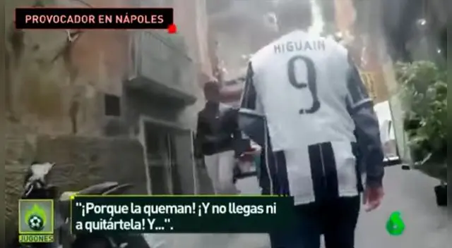 En Nápoles todavía no perdonan a Gonzalo Higuaín. En Nápoles todavía no perdonan a Gonzalo Higuaín.