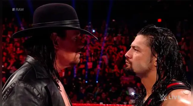 En WWE Raw, The Undertaker aniquiló a Roman Reigns con una mortal 'Garra'. En WWE Raw, The Undertaker aniquiló a Roman Reigns con una mortal 'Garra'.