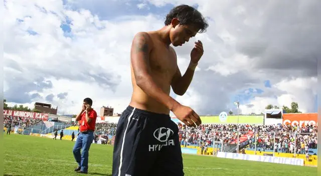 Joazhiño Arroe jugó en Alianza Lima en los años 2011 y 2012. Joazhiño Arroe jugó en Alianza Lima en los años 2011 y 2012.