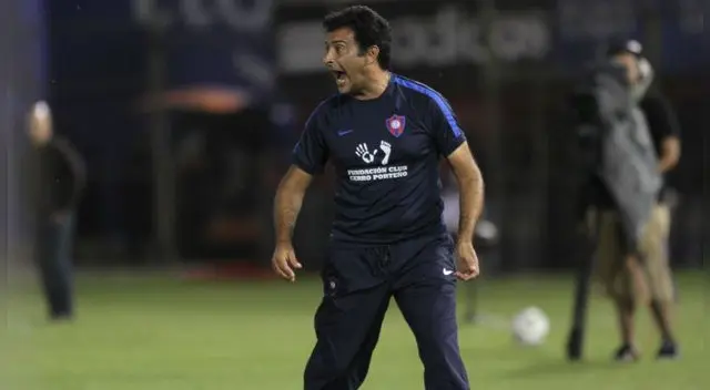 Universitario: Leonardo Astrada es el favorito para dirigir al cuadro crema Universitario: Leonardo Astrada es el favorito para dirigir al cuadro crema