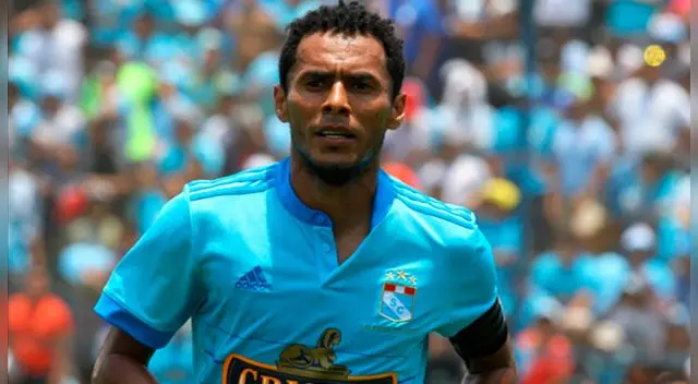 Carlos Lobatón habló previo al partido entre Sporting Cristal y Santa Fe por Copa Libertadores. Carlos Lobatón habló previo al partido entre Sporting Cristal y Santa Fe por Copa Libertadores.