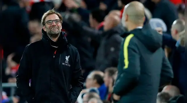 Jurgen Klopp y Pep Guardiola durante el Liverpool-City en Anfield Road. Jurgen Klopp y Pep Guardiola durante el Liverpool-City en Anfield Road.