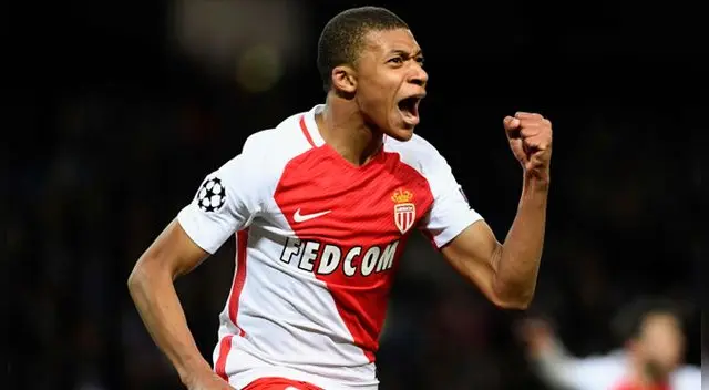 Kylian Mbappé destaca en el AS Mónaco y el Real Madrid lo sigue de cerca. 