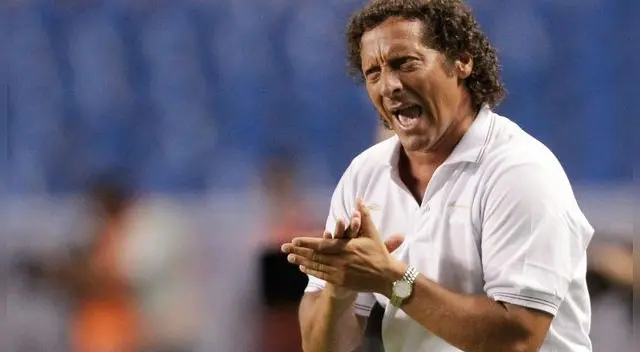 Universitario: Pedro Troglio tendría todo listo para ponerse el buzo crema Universitario: Pedro Troglio tendría todo listo para ponerse el buzo crema