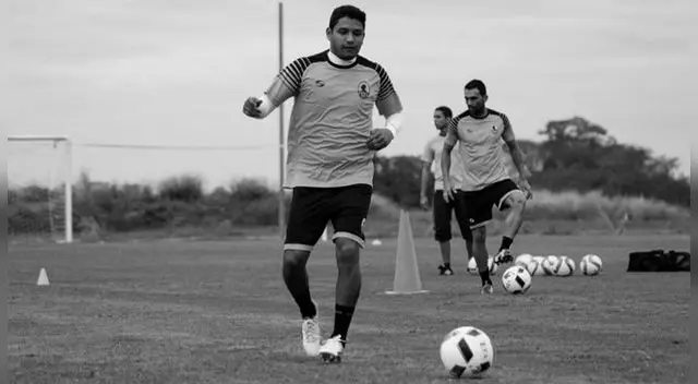 Jefe del prensa del Zamora explicó la razón por la qué Reimond Manco dejó el club. Jefe del prensa del Zamora explicó la razón por la qué Reimond Manco dejó el club.