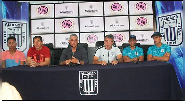 Representantes de Sport Boys y Alianza Lima en la conferencia de prensa en Matute. Representantes de Sport Boys y Alianza Lima en la conferencia de prensa en Matute.
