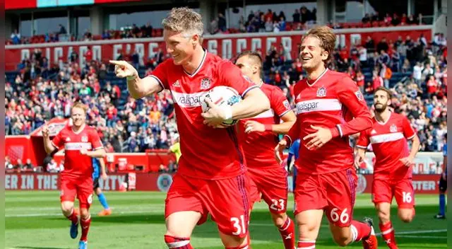 Bastian Schweinsteiger celebra su primer gol con el Chicago Fire. Bastian Schweinsteiger celebra su primer gol con el Chicago Fire.