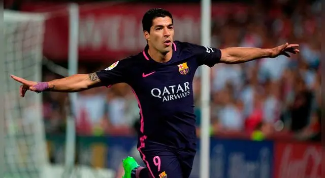 Luis Suárez celebra su gol al Granada.