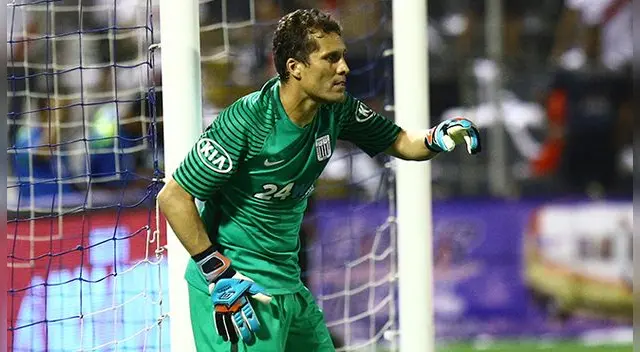 Leao Butrón durante un partido de Alianza Lima. Leao Butrón durante un partido de Alianza Lima.