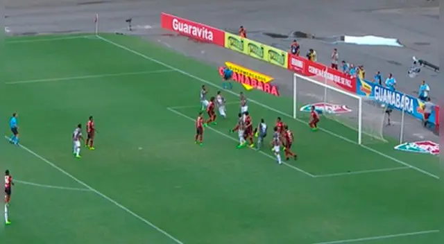 En el Flamengo vs. Fluminense, Miguel Trauco brilló con colosal salvada. En el Flamengo vs. Fluminense, Miguel Trauco brilló con colosal salvada.