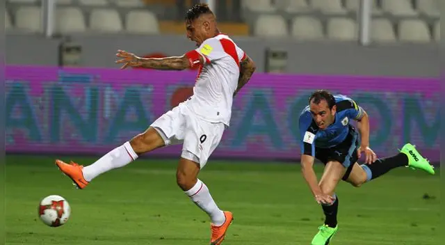 Paolo Guerrero viene de marcarle un gol a Uruguay. Paolo Guerrero viene de marcarle un gol a Uruguay.