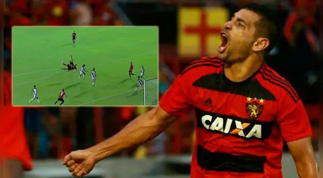Diego Souza anota su golazo de tijera ante Danubio por la Copa Sudamericana.